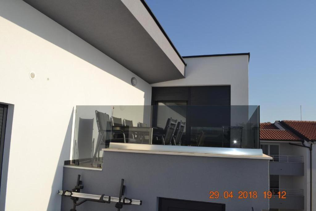 My Paradies - Njivice Penthouse*** Exterior foto